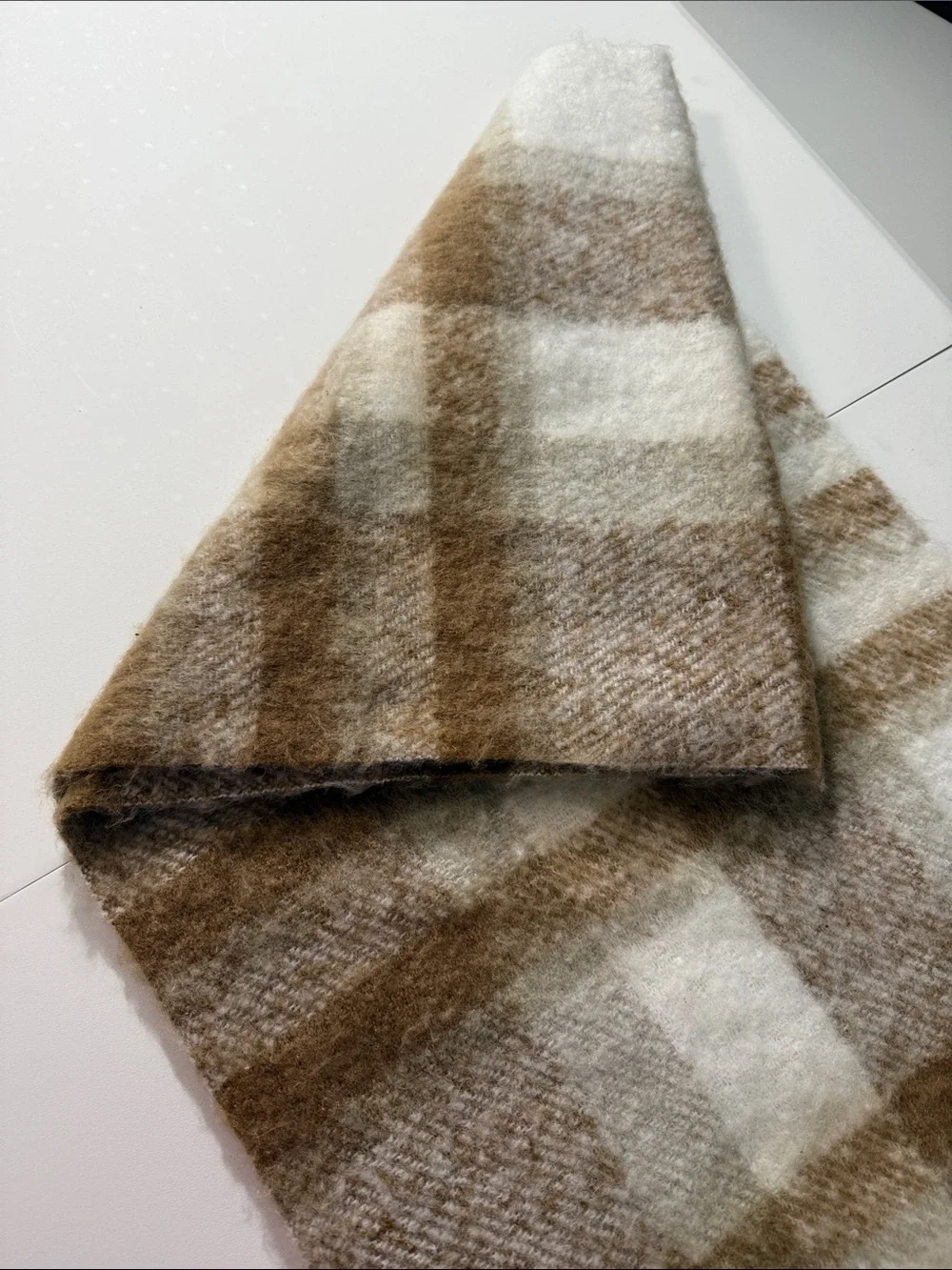 Calvin Klein Cream & Brown Plaid Fringe Throw Scarf 74 X17 inches